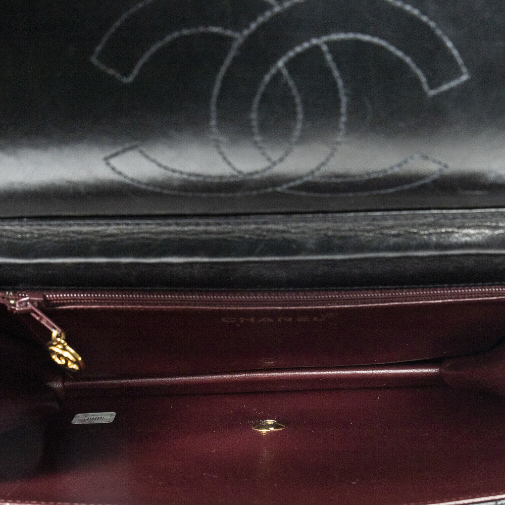Chanel Vintage Push Lock Straight Flap - Picture 9 of 10